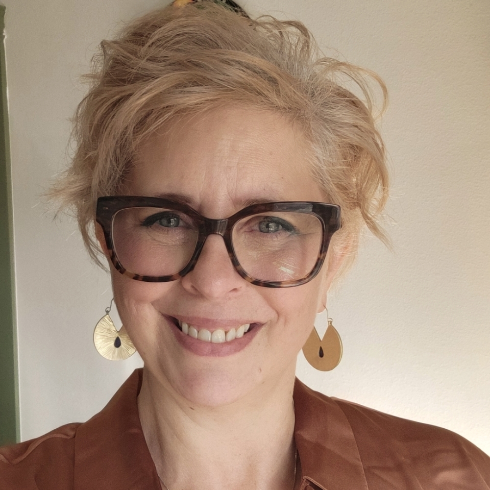 Meet your Posher, Julie